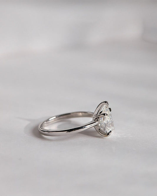 2 CT Pear Cut Moissanite Solitaire Engagement Ring – Classic 14K Gold Ring